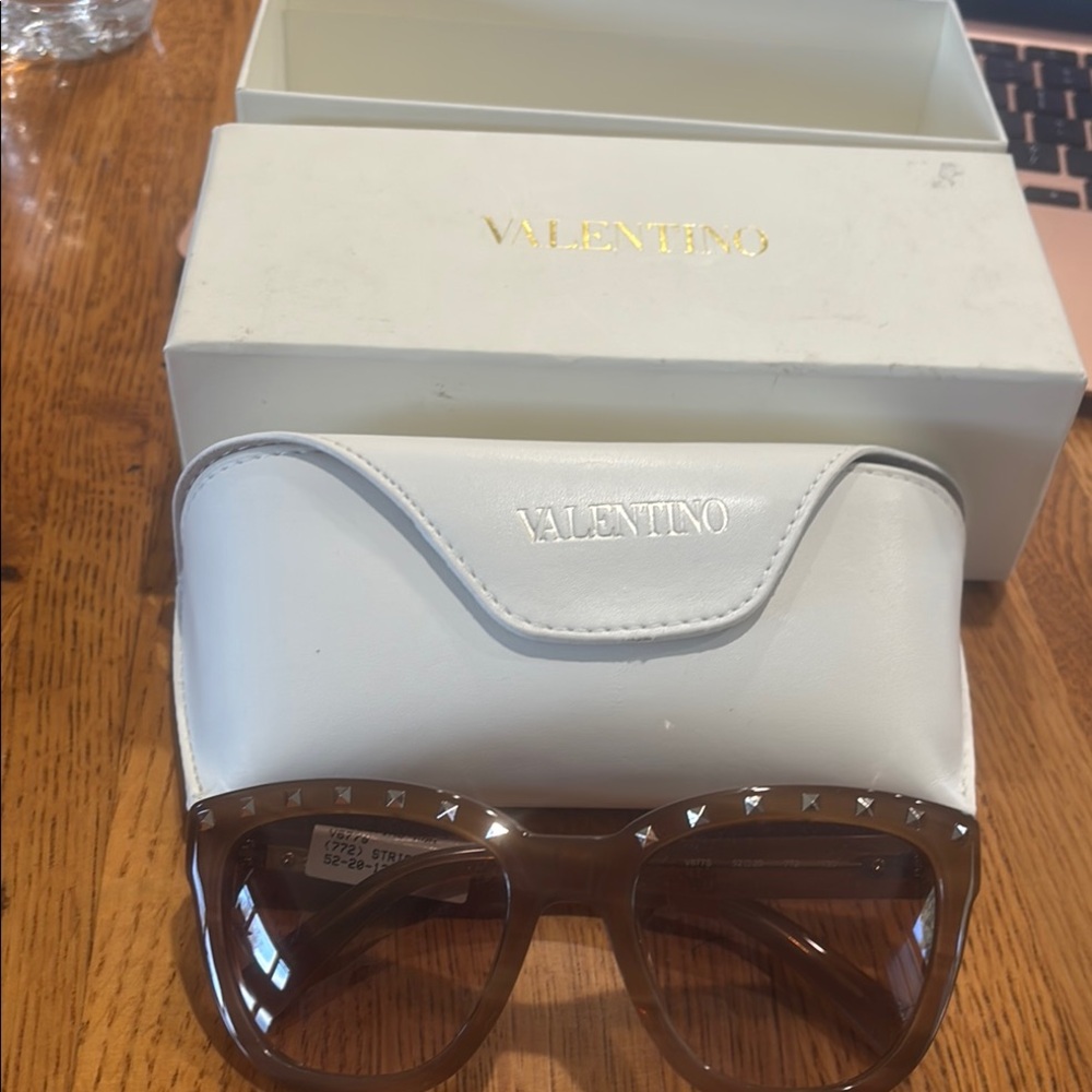 Valentino sunglasses stripped honey - Picture 7 of 9